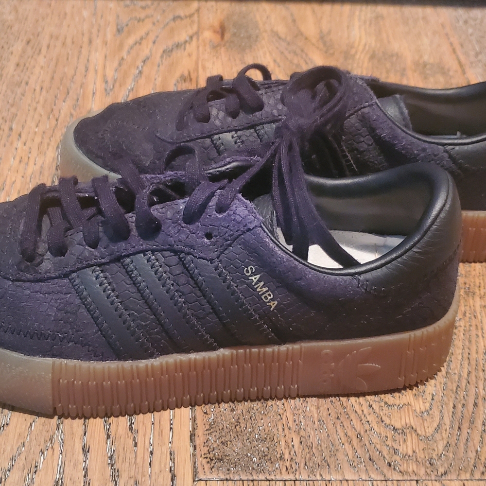 Adidas - Samba - Sneaker - Black - Women's: Size 5 - Item# 120321133